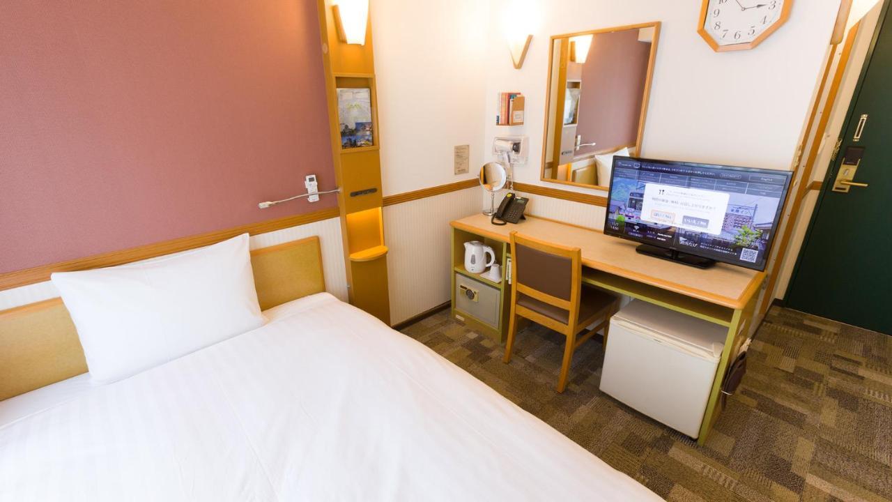 Toyoko Inn Sendai Nishi-Guchi Hirose-Dori Экстерьер фото